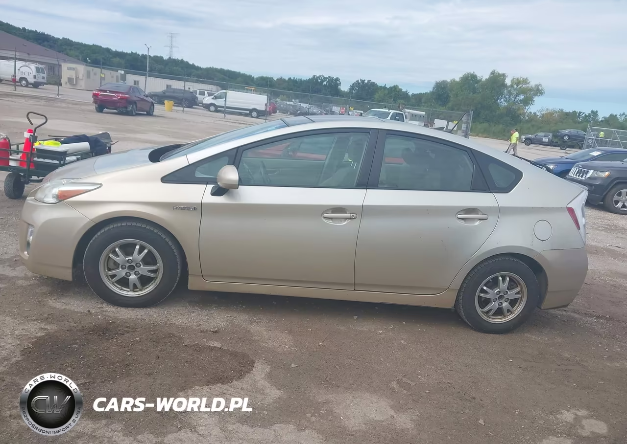2011 Toyota Prius Four VIN:JTDKN3DU5B0306574 - 14