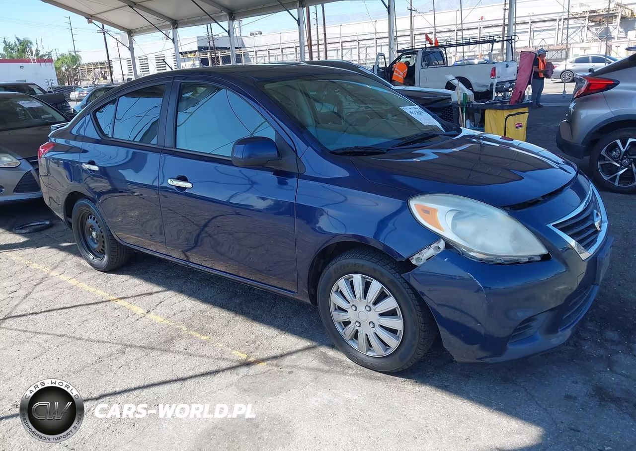 2013 Nissan Versa 1.6 Sv – zdjęcie 1 z 16