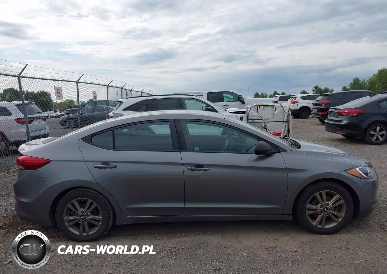 2018 Hyundai Elantra Sel VIN:5NPD84LF4JH267440 - 13