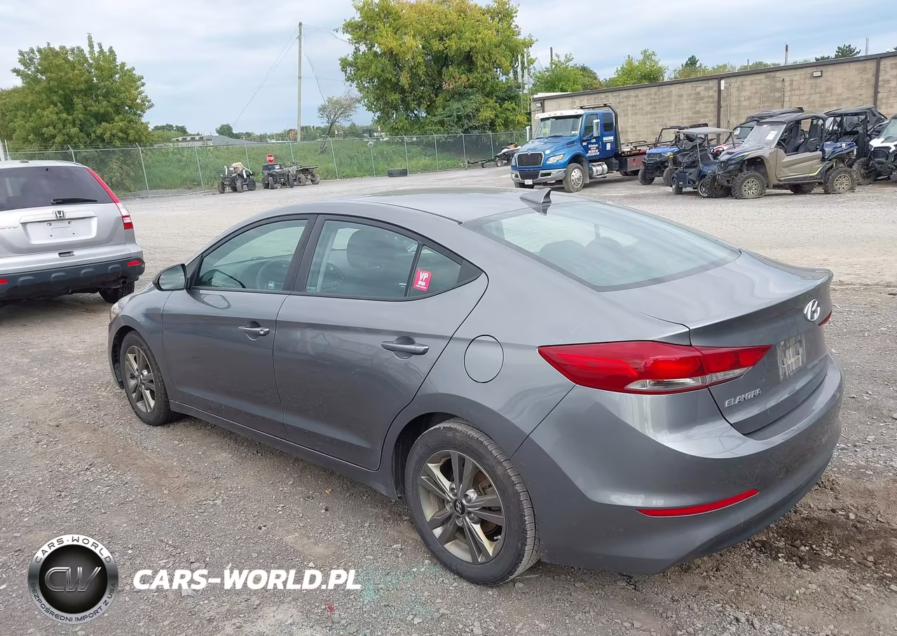2018 Hyundai Elantra Sel VIN:5NPD84LF4JH267440 - 3