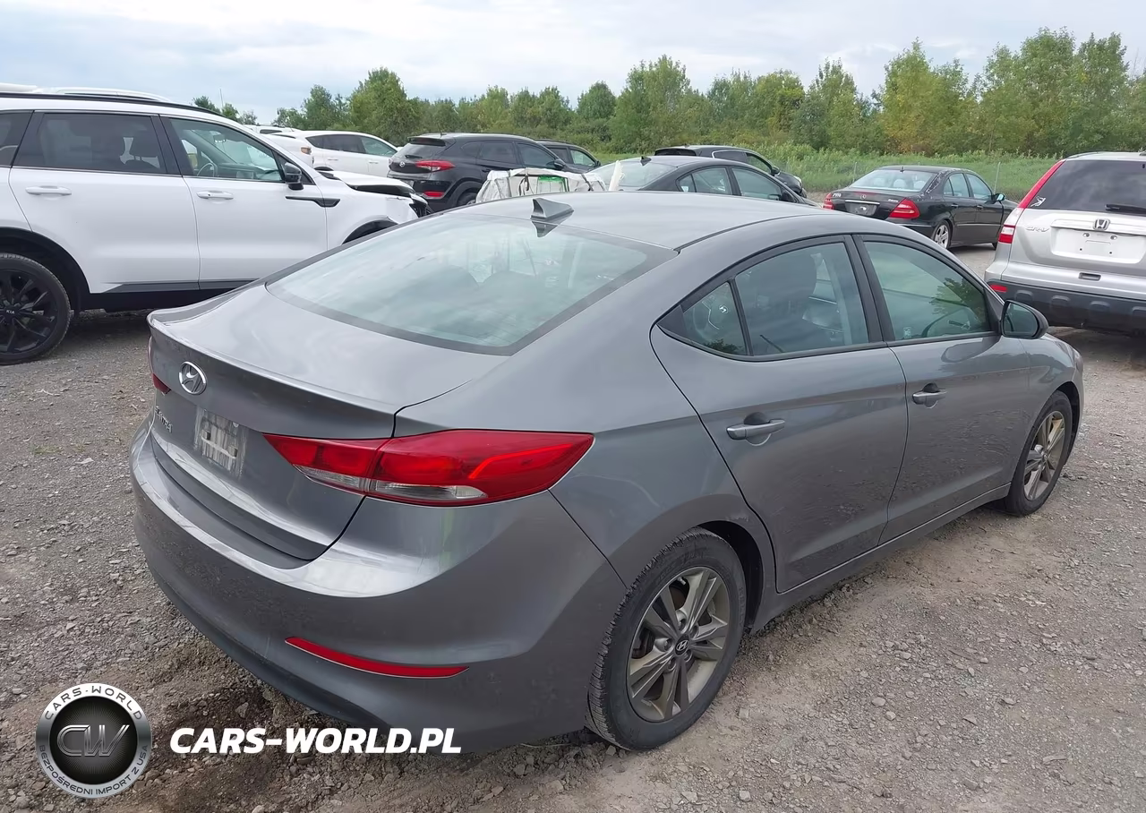 2018 Hyundai Elantra Sel VIN:5NPD84LF4JH267440 - 4