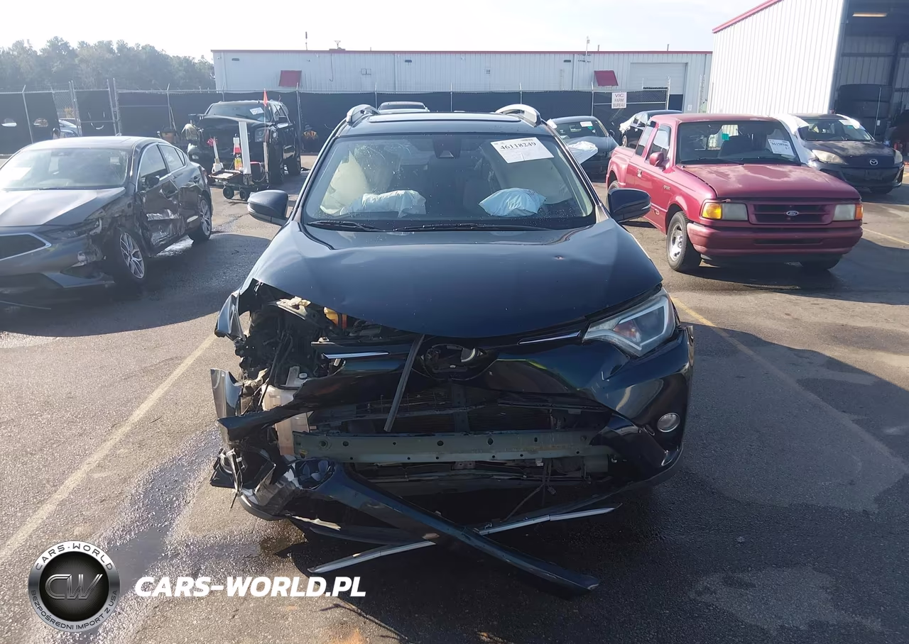 2018 Toyota Rav4 Xle VIN:JTMWFREV6JJ744098 - 12