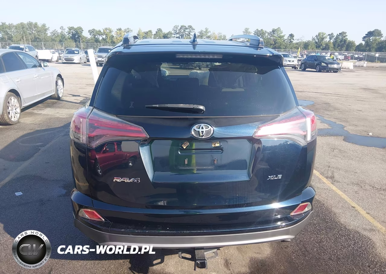 2018 Toyota Rav4 Xle VIN:JTMWFREV6JJ744098 - 16