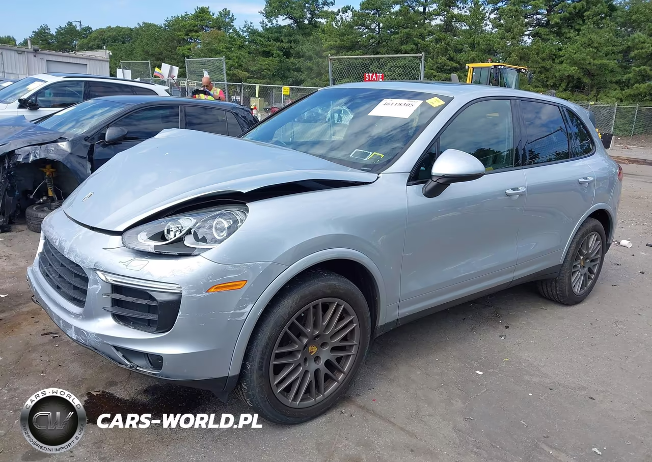 2017 Porsche Cayenne Platinum Edition VIN:WP1AA2A23HKA83760 - 2