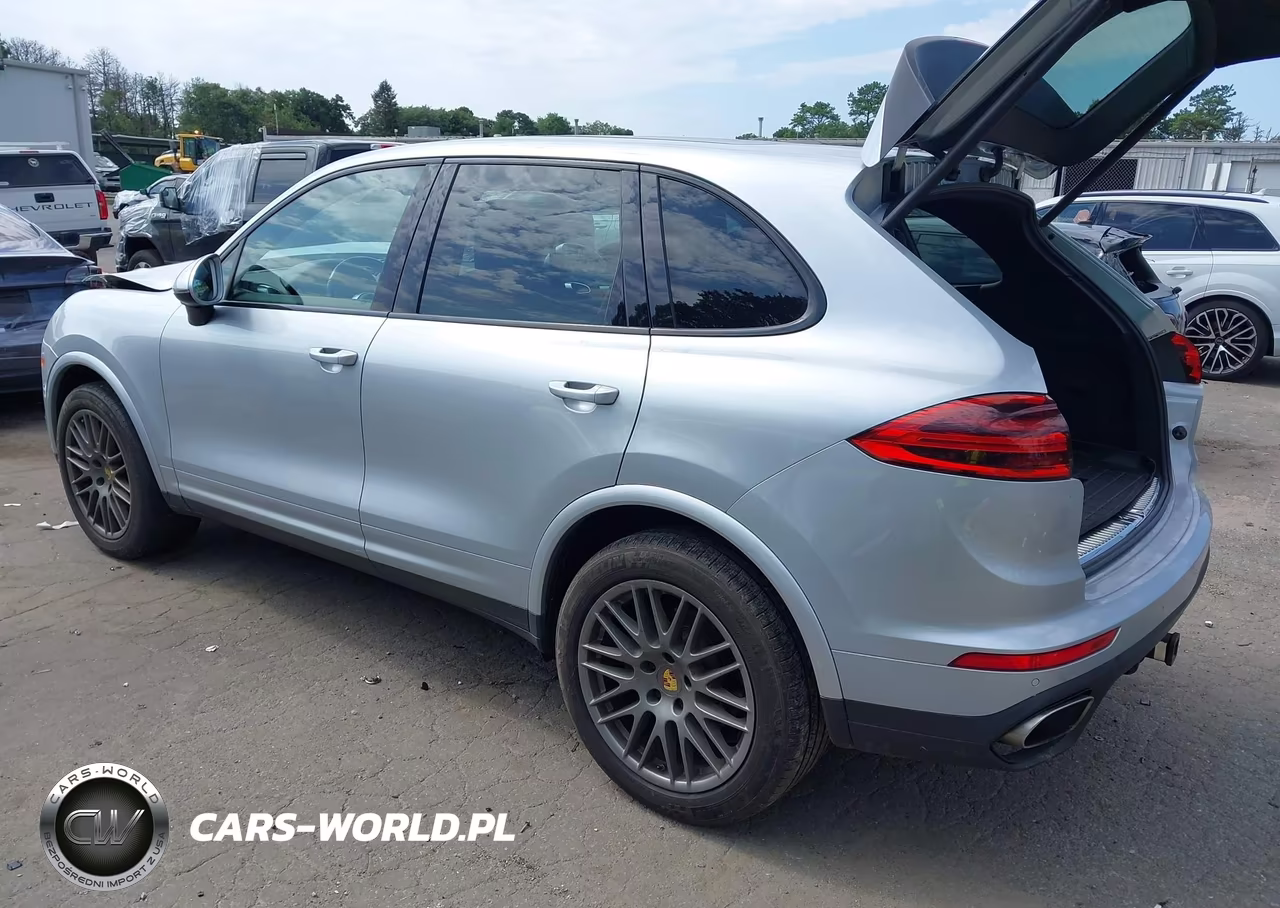 2017 Porsche Cayenne Platinum Edition VIN:WP1AA2A23HKA83760 - 3