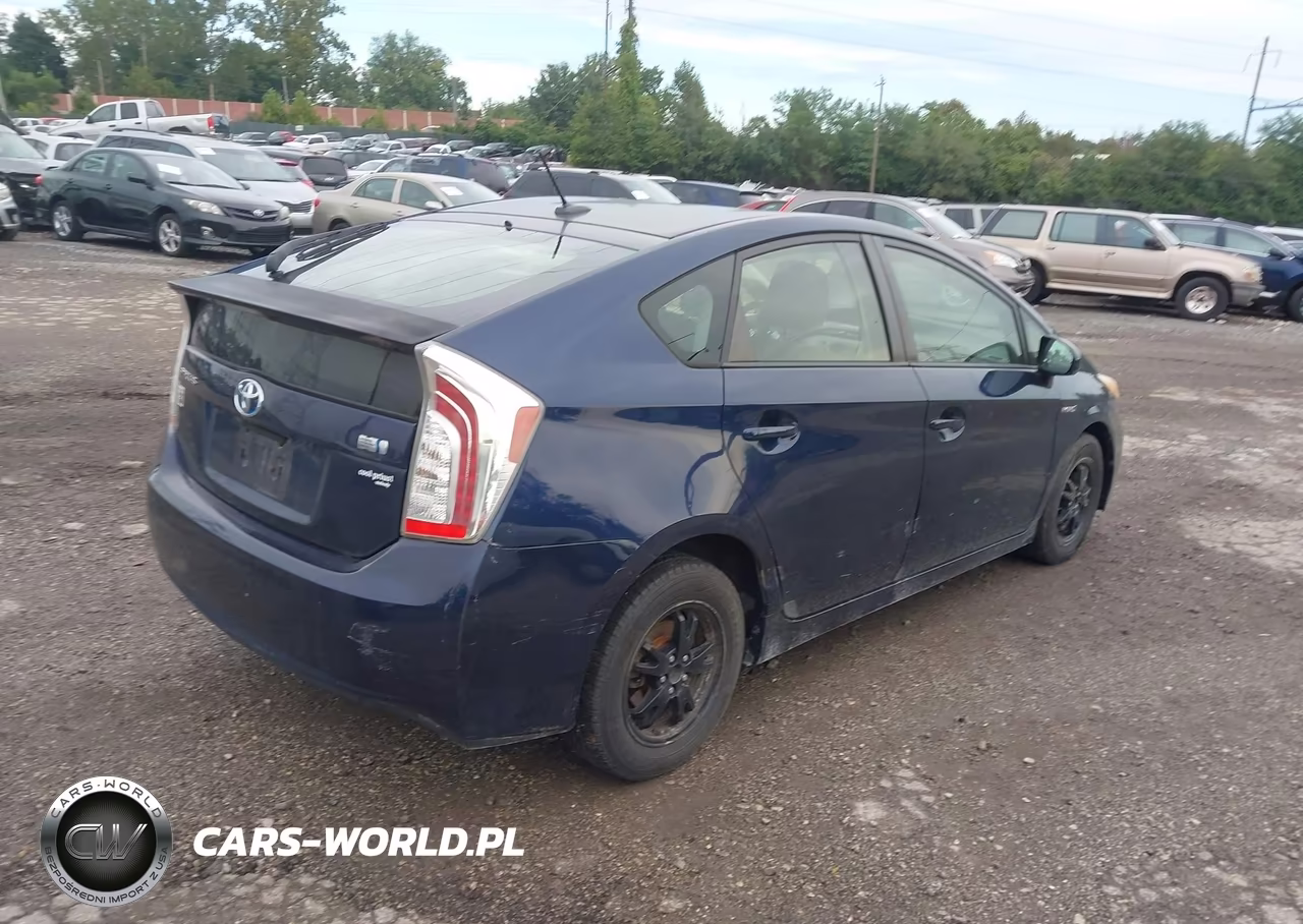 2012 Toyota Prius Three VIN:JTDKN3DU4C1599928 - 4