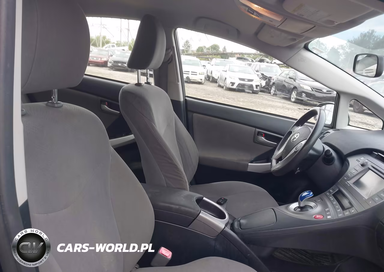2012 Toyota Prius Three VIN:JTDKN3DU4C1599928 - 5