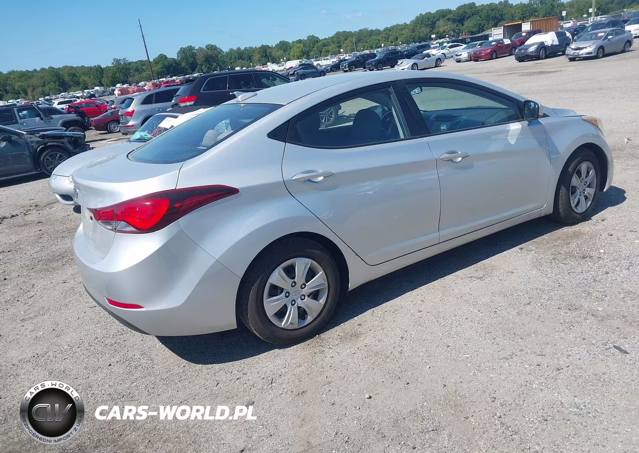 2016 Hyundai Elantra Se VIN:5NPDH4AEXGH663911 - 4