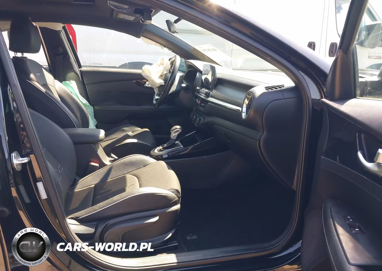 2020 Kia Forte Gt-Line VIN:3KPF34AD8LE256831 - 5