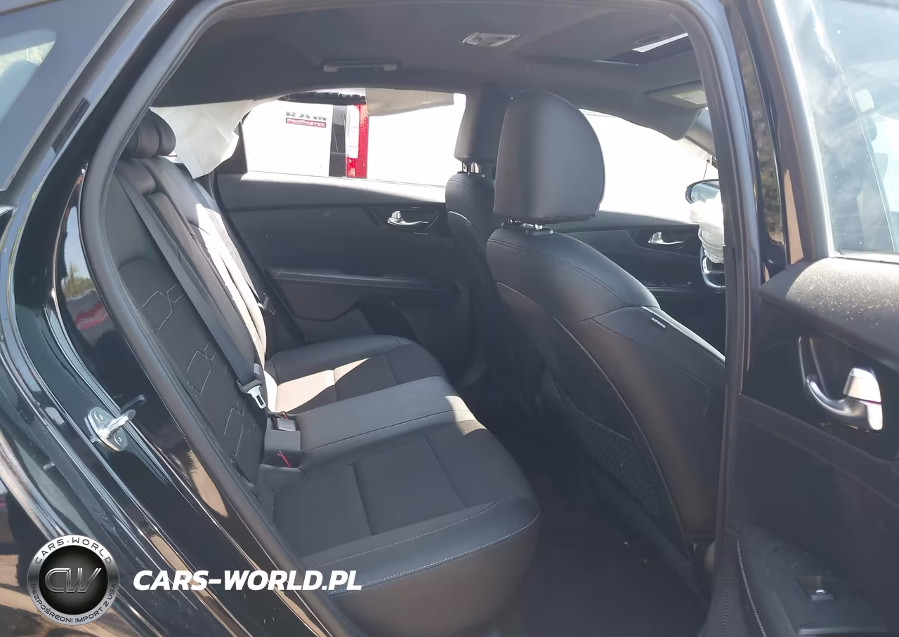 2020 Kia Forte Gt-Line VIN:3KPF34AD8LE256831 - 8