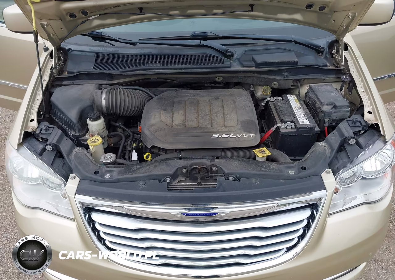2011 Chrysler Town & Country VIN:2A4RR8DG1BR630499 - 10