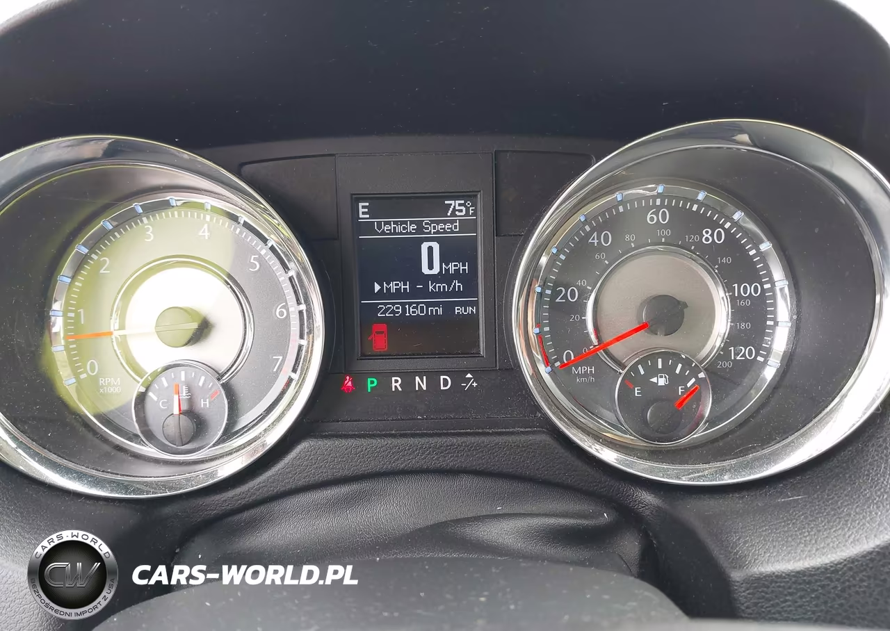 2011 Chrysler Town & Country VIN:2A4RR8DG1BR630499 - 7