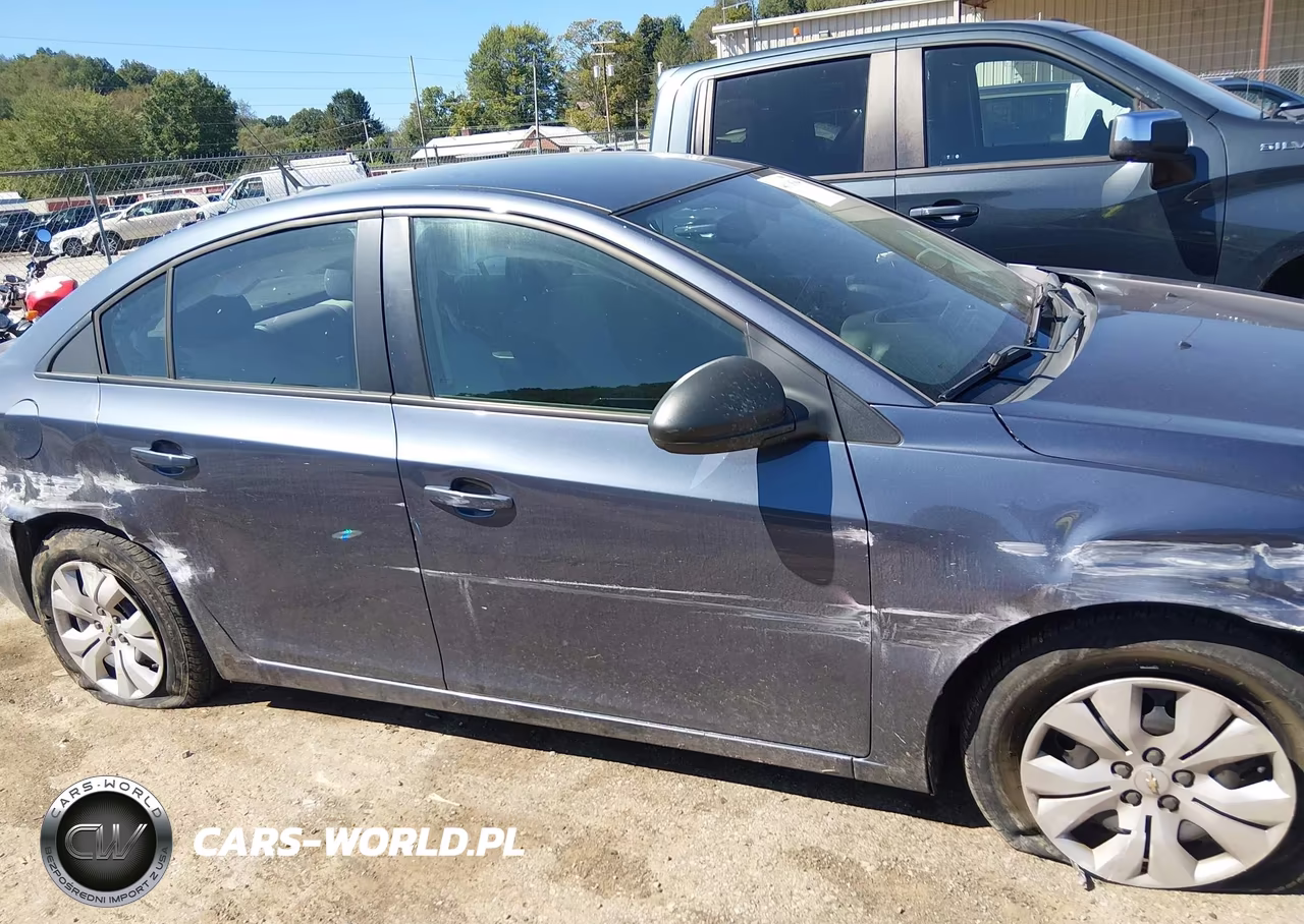 2013 Chevrolet Cruze Ls Auto VIN:1G1PA5SG3D7271496 - 13