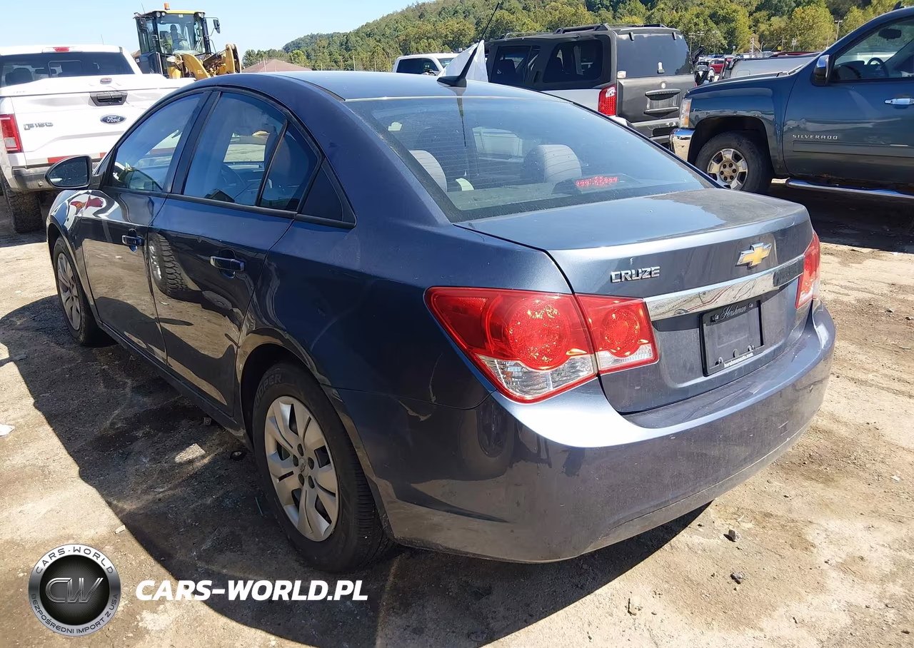 2013 Chevrolet Cruze Ls Auto VIN:1G1PA5SG3D7271496 - 3