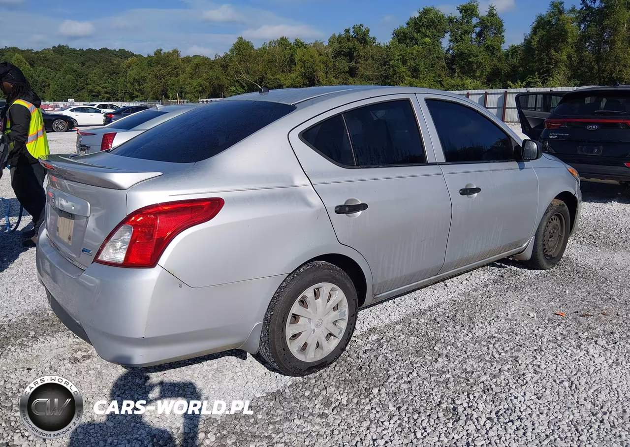 2015 Nissan Versa 1.6 S+ VIN:3N1CN7AP5FL811505 - 4