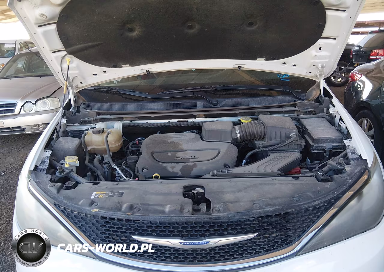 2020 Chrysler Voyager Lxi VIN:2C4RC1DG6LR182132 - 10