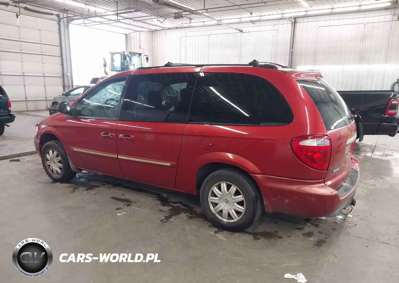 2006 Chrysler Town & Country Touring VIN:2A8GP54L96R632403 - 3