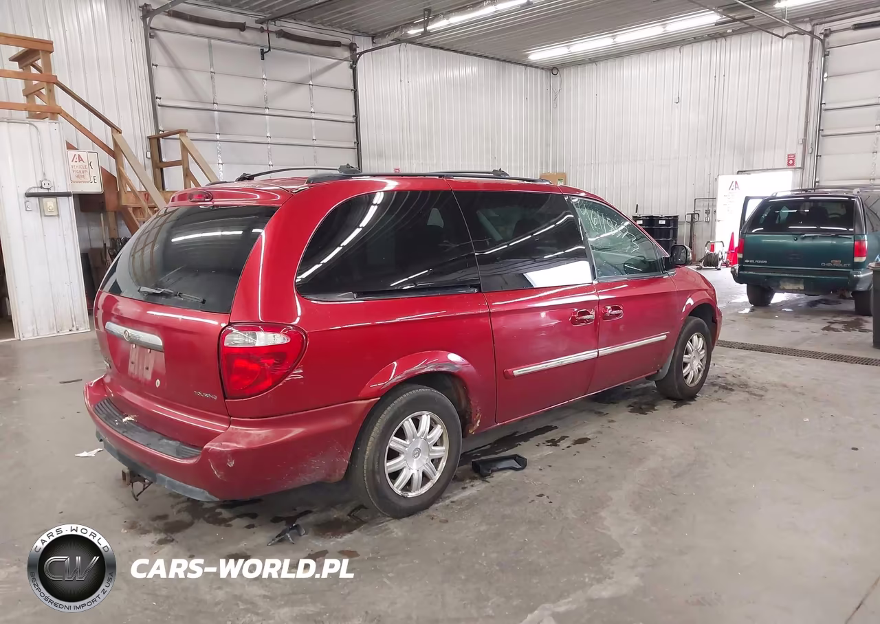 2006 Chrysler Town & Country Touring VIN:2A8GP54L96R632403 - 4