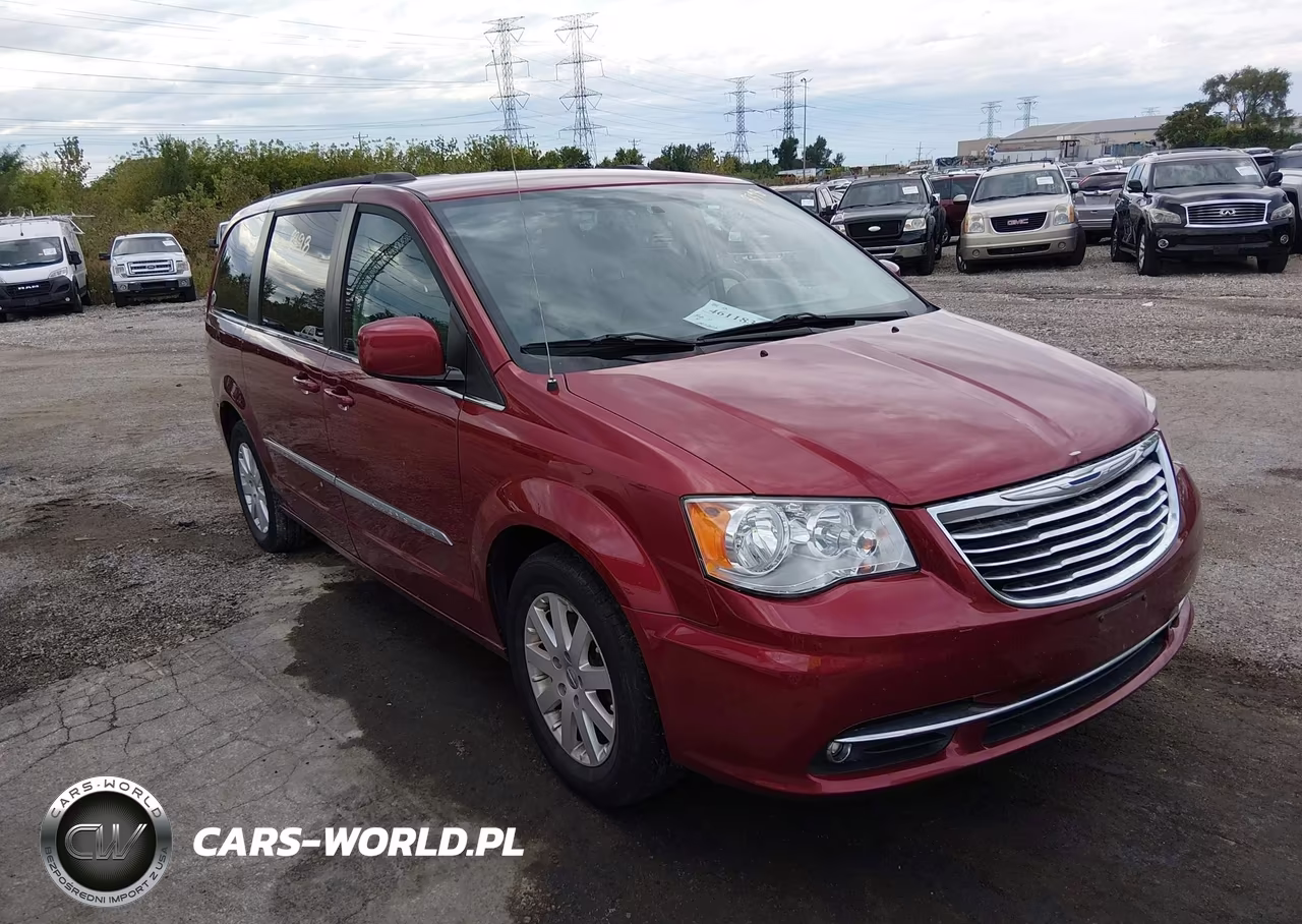 2015 Chrysler Town & Country Touring – zdjęcie 1 z 11