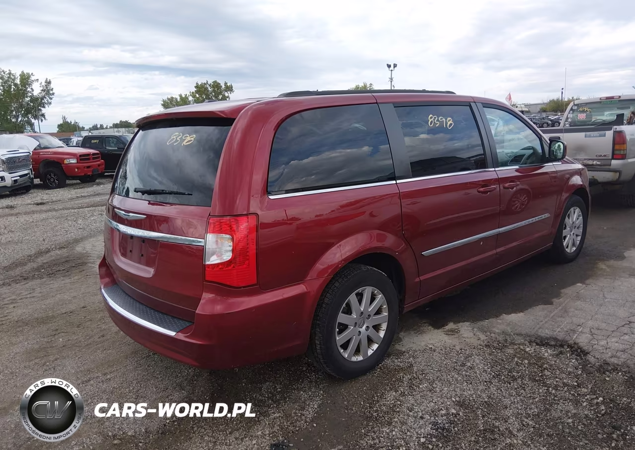 2015 Chrysler Town & Country Touring VIN:2C4RC1BG4FR695368 - 4