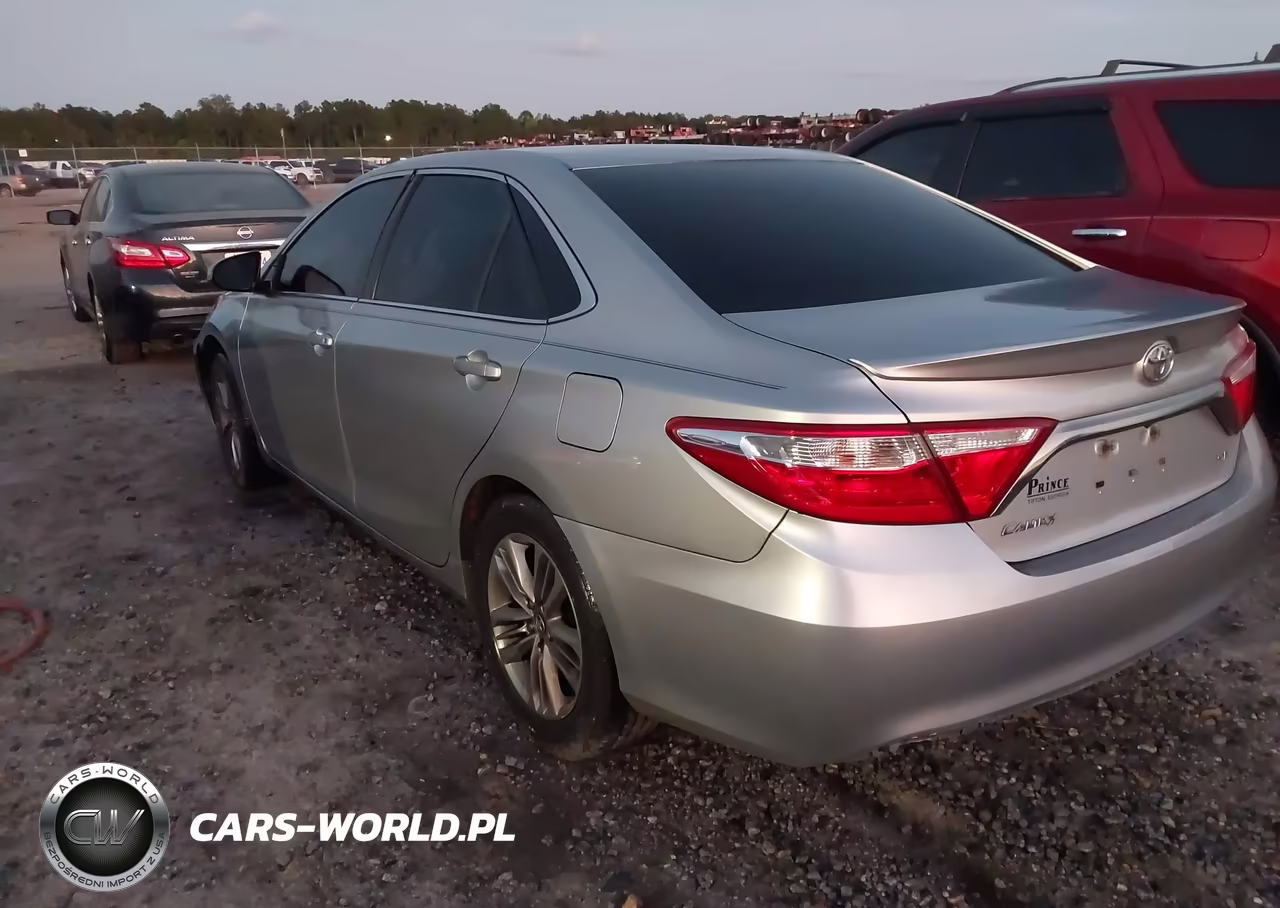 2017 Toyota Camry Se VIN:4T1BF1FK6HU646116 - 3