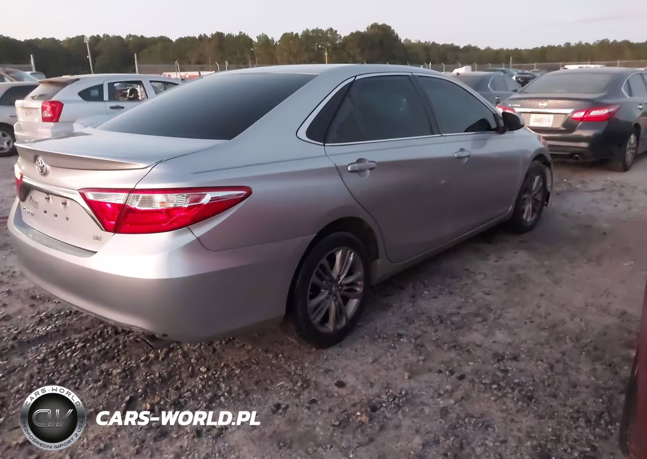 2017 Toyota Camry Se VIN:4T1BF1FK6HU646116 - 4