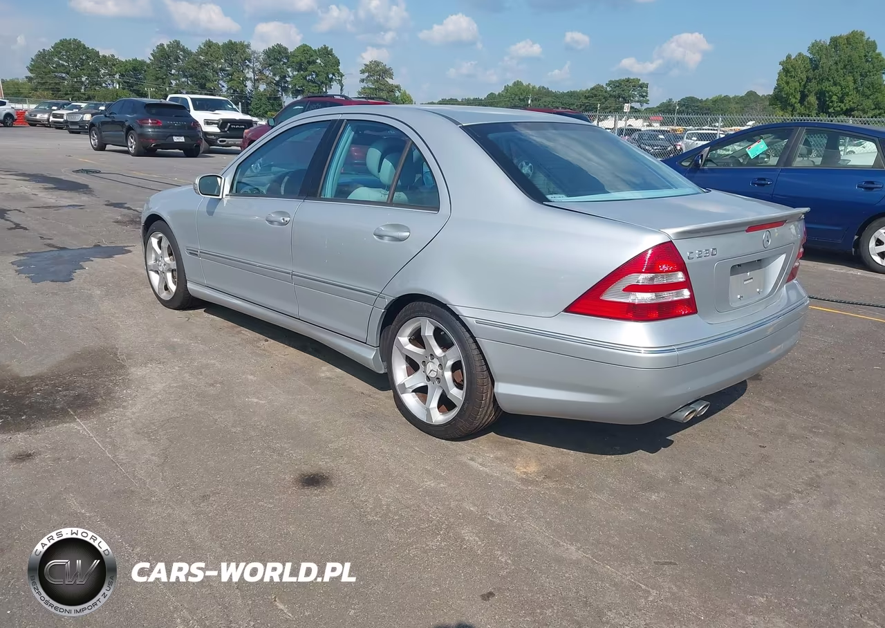 2007 Mercedes-Benz C 230 Sport VIN:WDBRF52H87F909518 - 3