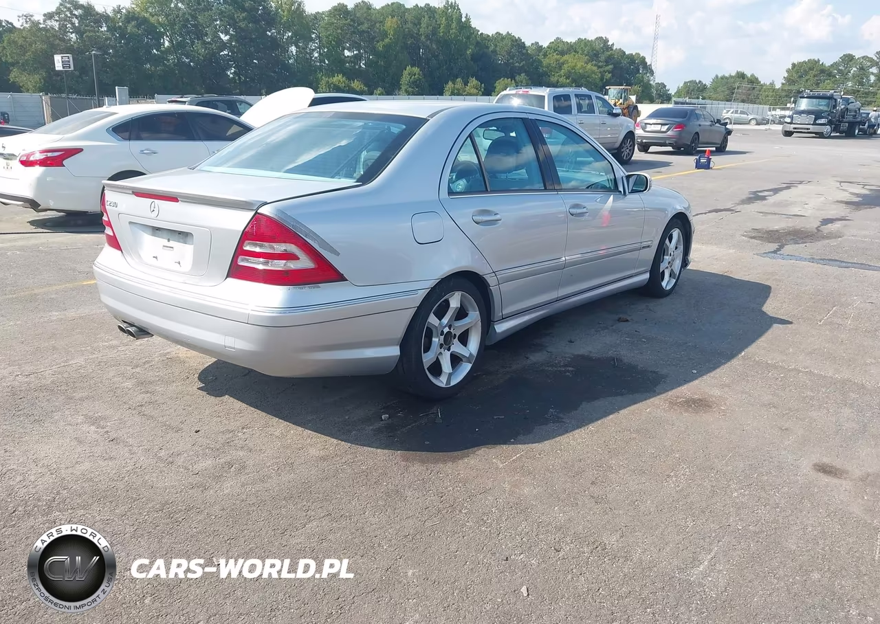 2007 Mercedes-Benz C 230 Sport VIN:WDBRF52H87F909518 - 4