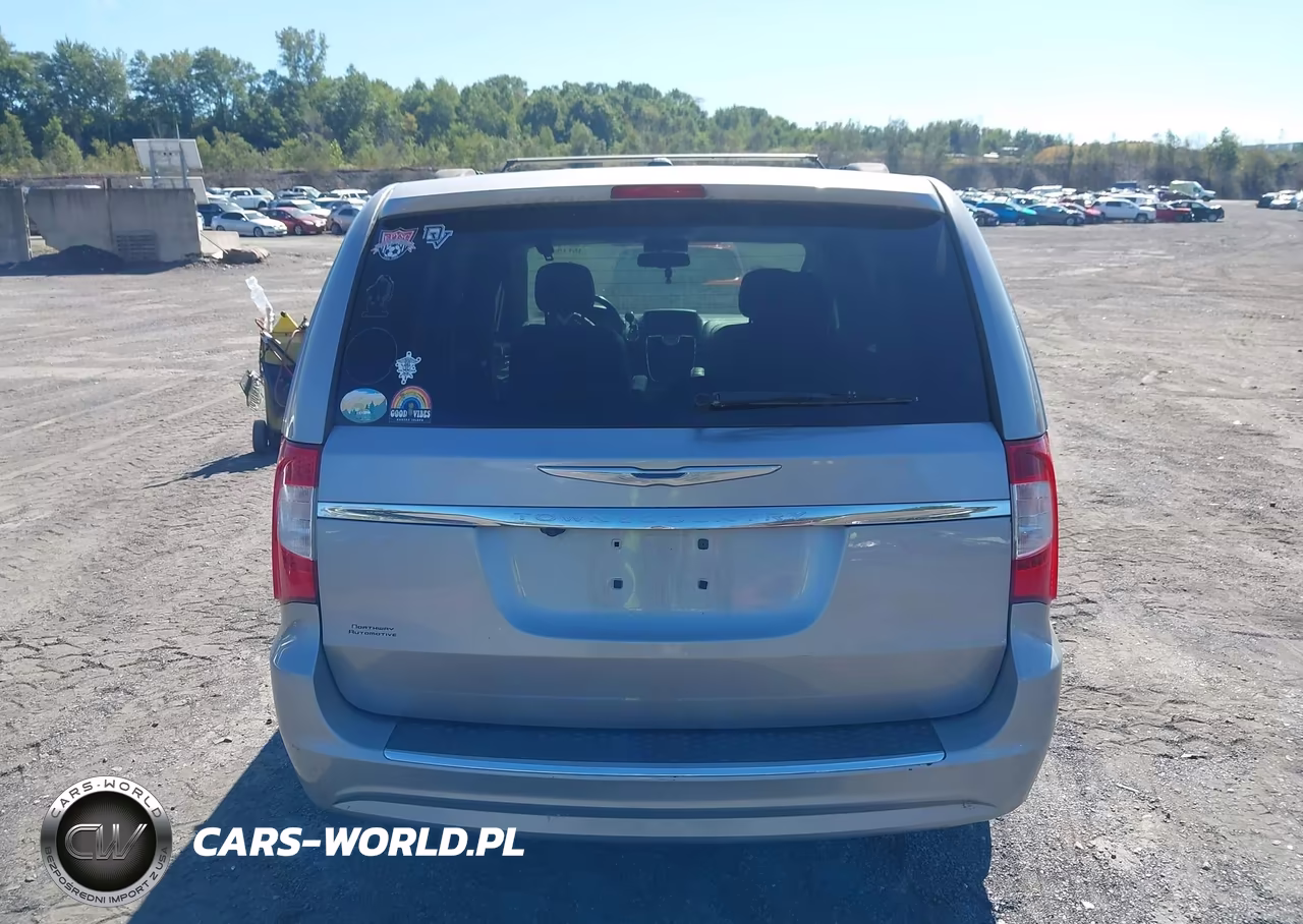 2016 Chrysler Town & Country Touring VIN:2C4RC1BG0GR207437 - 16