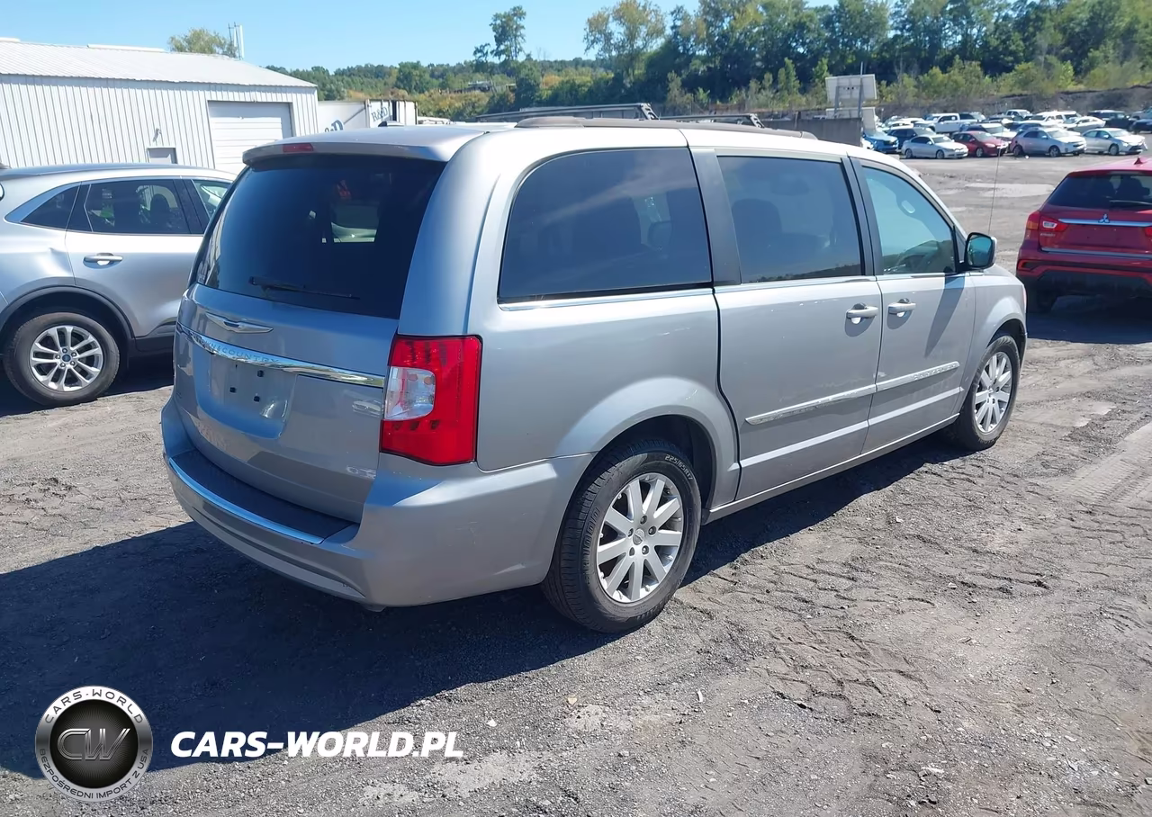 2016 Chrysler Town & Country Touring VIN:2C4RC1BG0GR207437 - 4