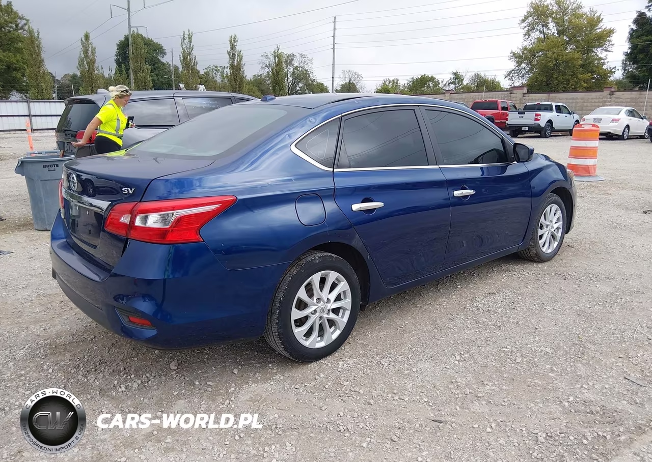 2018 Nissan Sentra Sv VIN:3N1AB7AP2JL640284 - 4