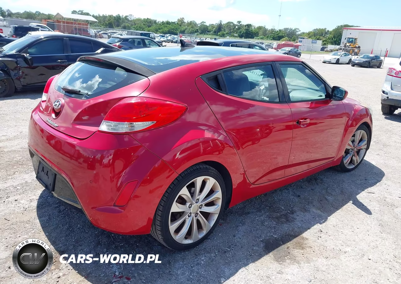 2013 Hyundai Veloster Base W-Gray VIN:KMHTC6AD2DU096572 - 4