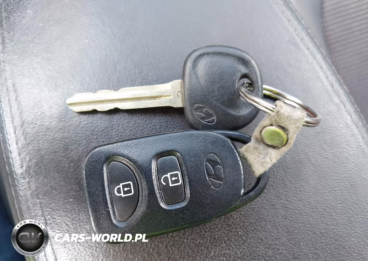 2011 Hyundai Tucson Gls VIN:KM8JU3ACXBU300817 - 11