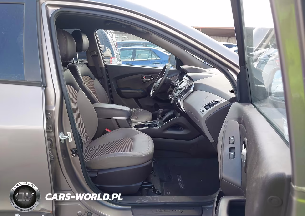 2011 Hyundai Tucson Gls VIN:KM8JU3ACXBU300817 - 5