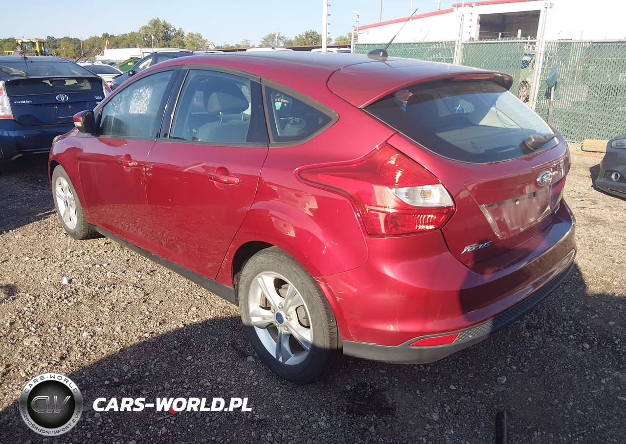 2014 Ford Focus Se VIN:1FADP3K28EL234931 - 3