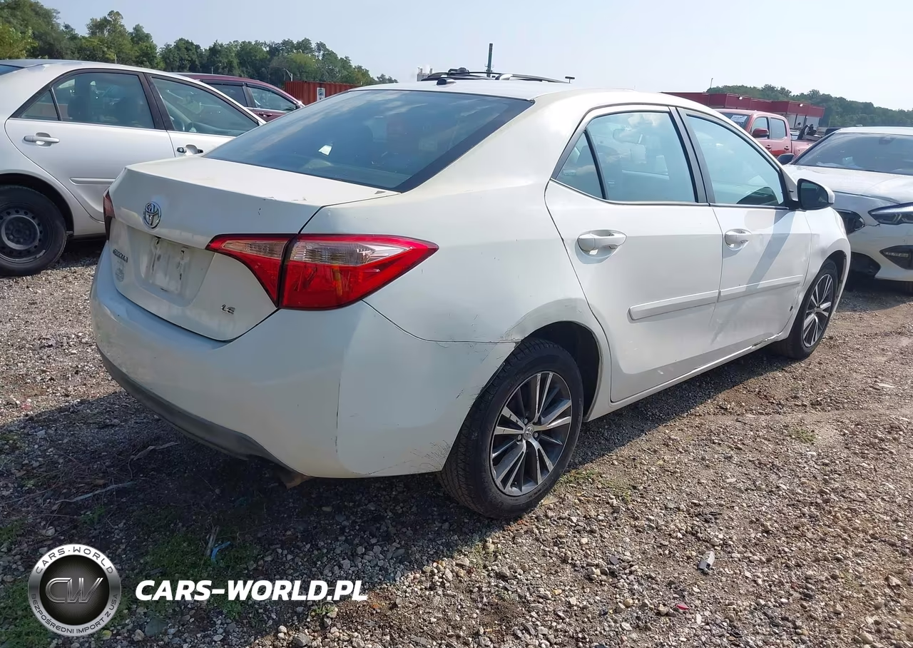 2017 Toyota Corolla Le VIN:2T1BURHE5HC947344 - 4