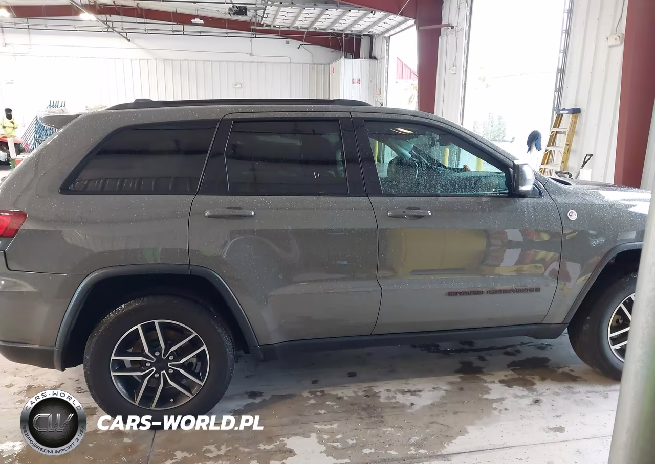 2021 Jeep Grand Cherokee Trailhawk 4X4 VIN:1C4RJFLG4MC700172 - 14