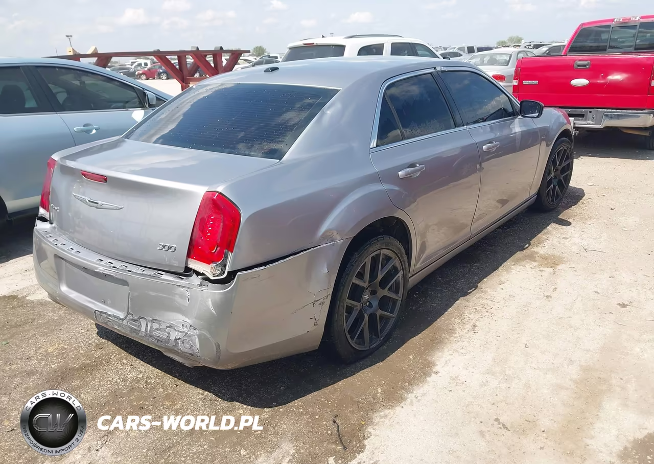 2013 Chrysler 300 Motown VIN:2C3CCAAGXDH657478 - 4