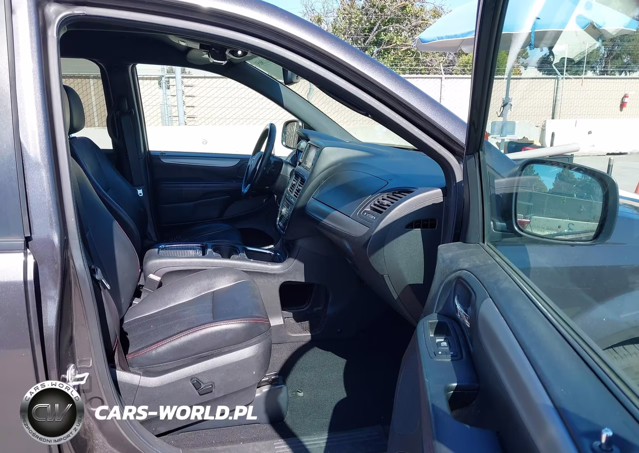 2019 Dodge Grand Caravan Gt VIN:2C4RDGEG0KR711135 - 5
