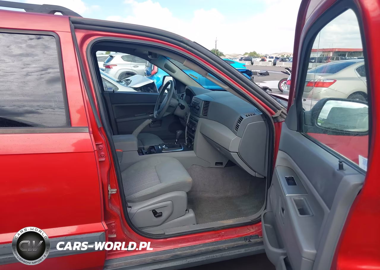 2005 Jeep Grand Cherokee Laredo VIN:1J4HR48N45C559342 - 5