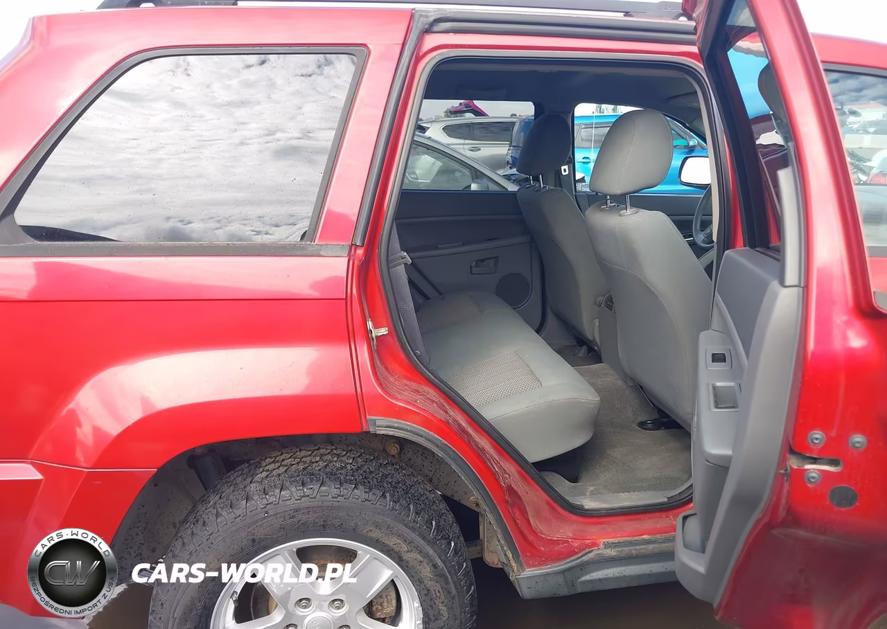 2005 Jeep Grand Cherokee Laredo VIN:1J4HR48N45C559342 - 8