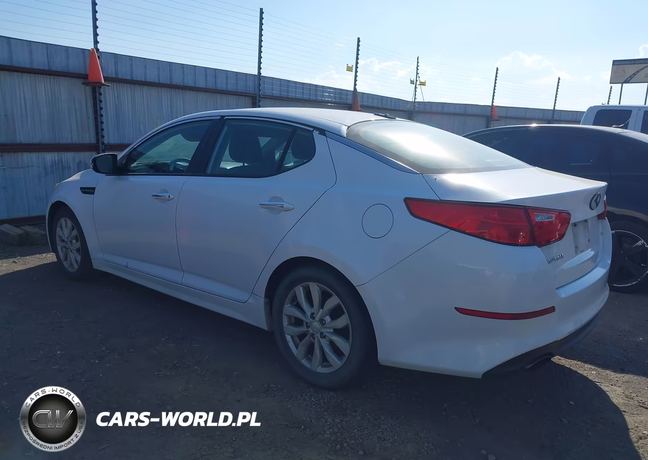 2015 Kia Optima Lx VIN:5XXGM4A72FG426835 - 3