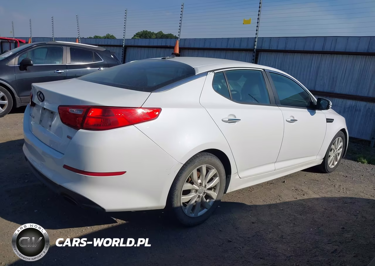2015 Kia Optima Lx VIN:5XXGM4A72FG426835 - 4