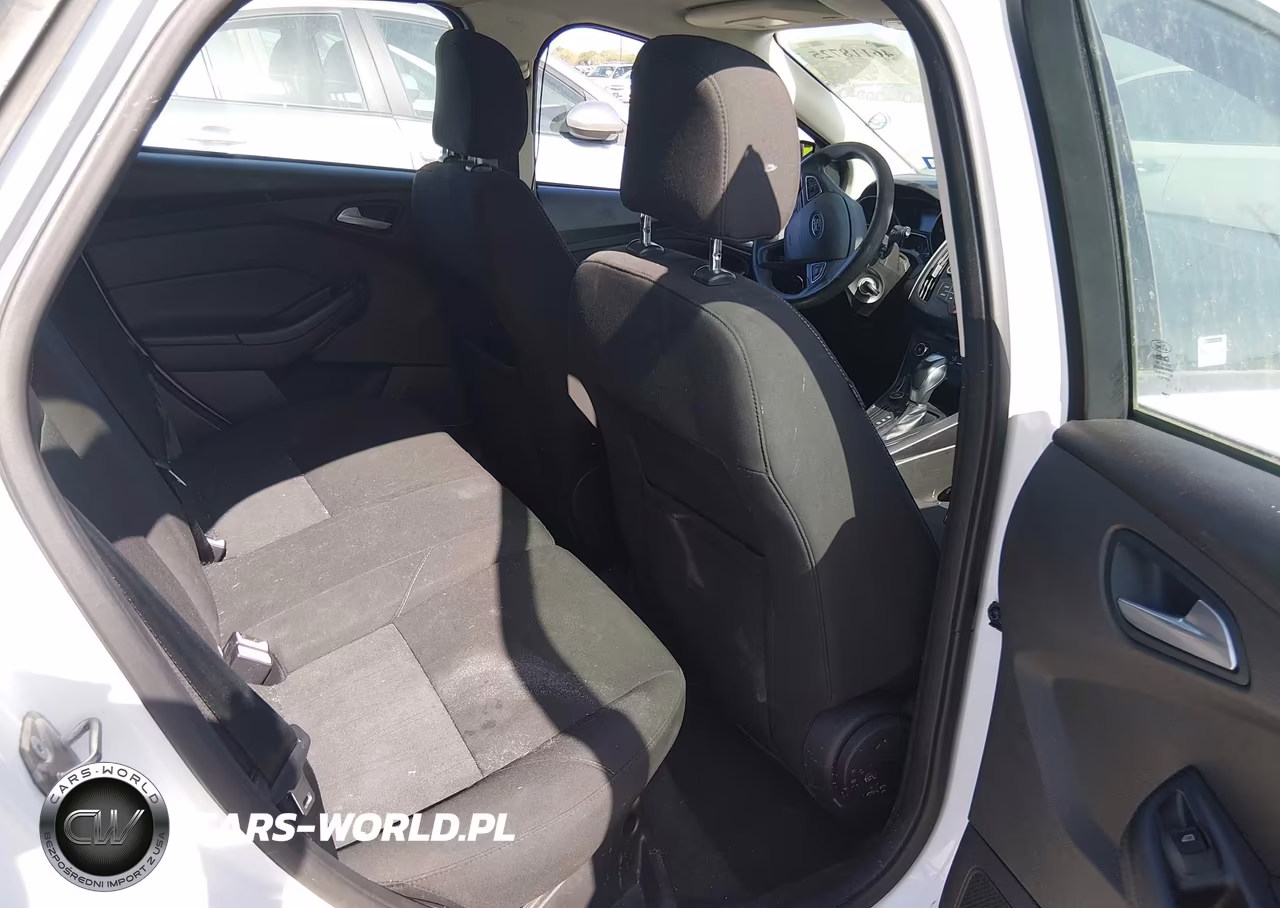 2016 Ford Focus Se VIN:1FADP3K21GL213745 - 8