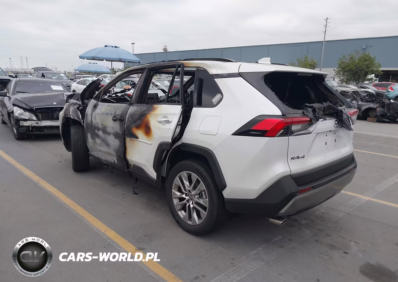 2023 Toyota Rav4 Limited VIN:2T3Y1RFV3PW239023 - 3