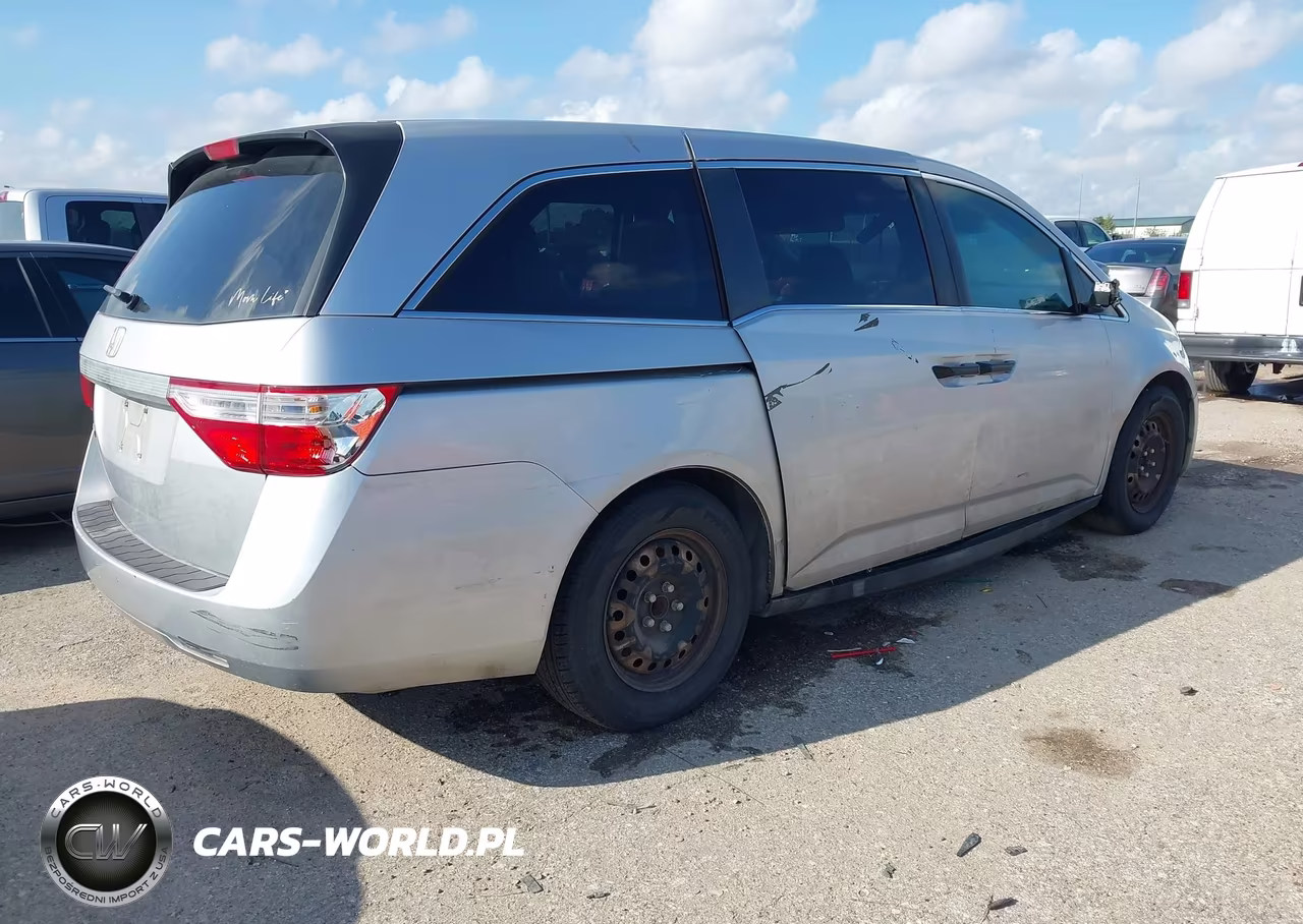 2012 Honda Odyssey Lx VIN:5FNRL5H24CB097744 - 4