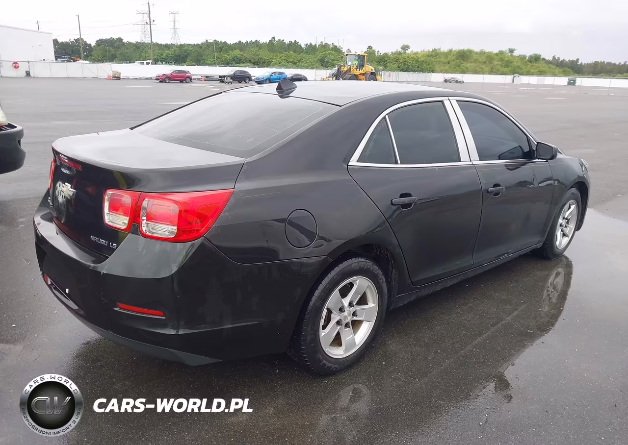 2014 Chevrolet Malibu 1Ls VIN:1G11B5SL2EF193235 - 4