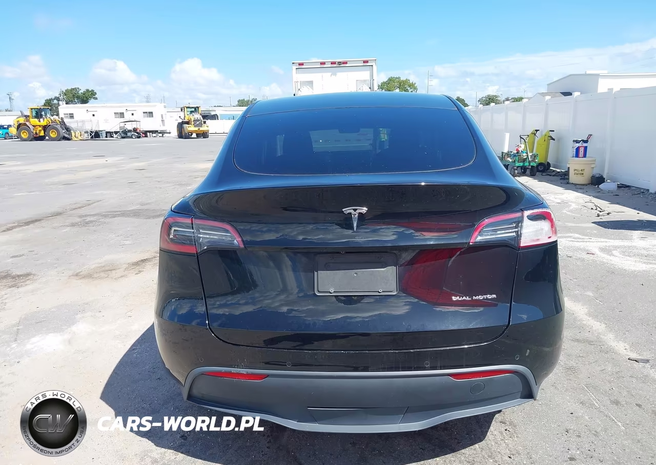 2020 Tesla Model Y Long Range Dual Motor All-Wheel Drive VIN:5YJYGDEE0LF026033 - 16