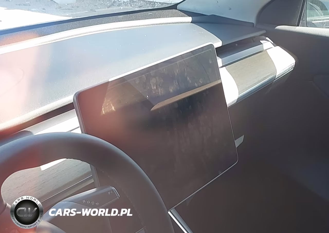 2020 Tesla Model Y Long Range Dual Motor All-Wheel Drive VIN:5YJYGDEE0LF026033 - 18