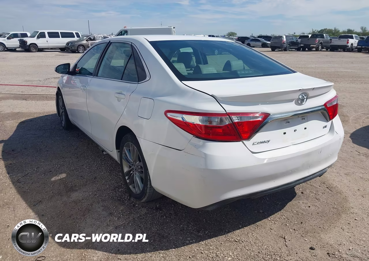2016 Toyota Camry Se VIN:4T1BF1FK6GU539307 - 3